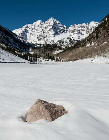 Maroon_Lake_winter