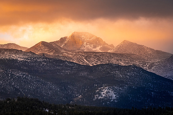 Longs_Peak_Sunrise_RMNP_2026_2
