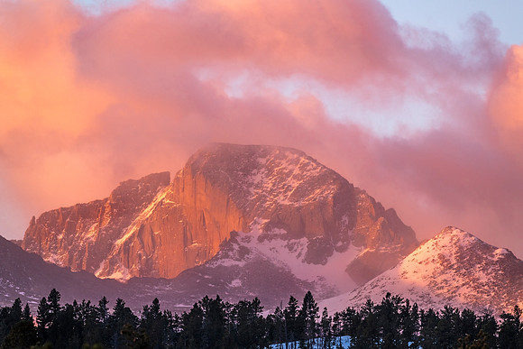 Longs_Peak_Sunrise_RMNP_2022_1