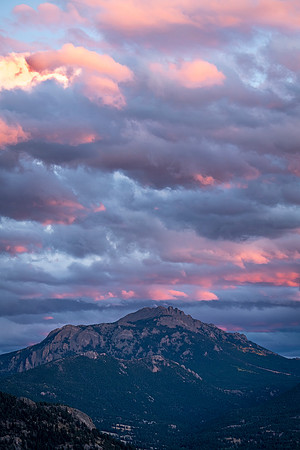 Sunset_Twin_Sisters_RMNP_2021