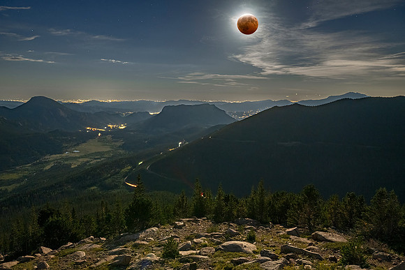 Partial_lunar_eclipse_RMNP_2026_1_background