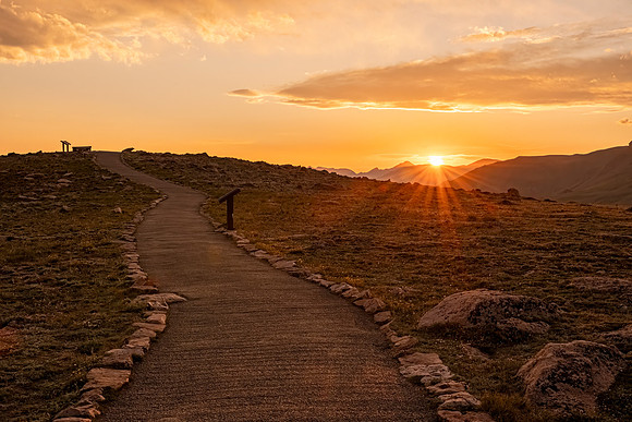 Tundra_sunset_RMNP_2026_2