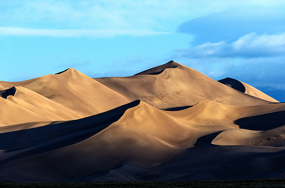 Great_Sand_Dunes_at_Sunrise