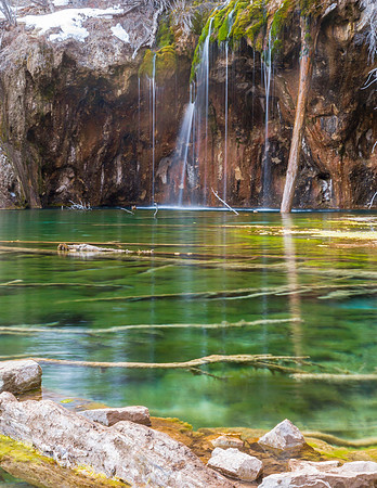 Hanging_Lake_winter_2015_5