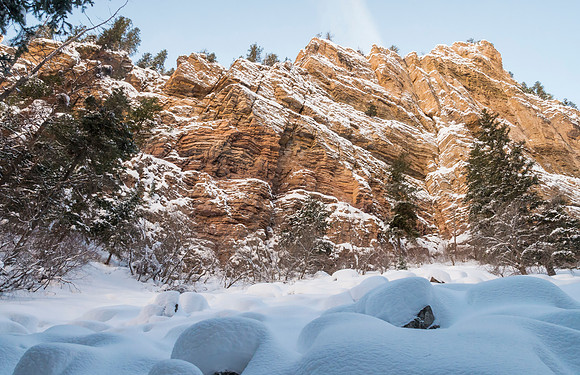 Hanging_Lake_winter_2016_2