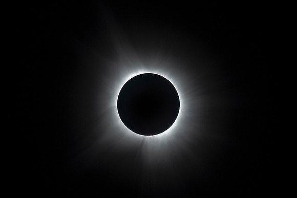 Solar_Eclipse_Missouri_2024_1
