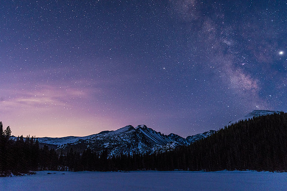 Milky_Way_Bear_Lake_2019_