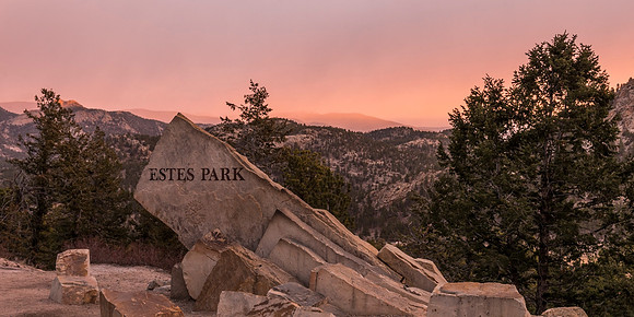 Estes_Park_sign_2017_2