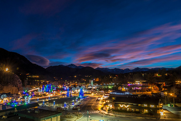 Estes_Park_Christmas_lights_2017_1