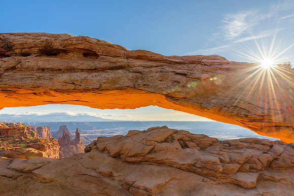 Mesa_Arch_sunrise_Canyonlands_2019_1