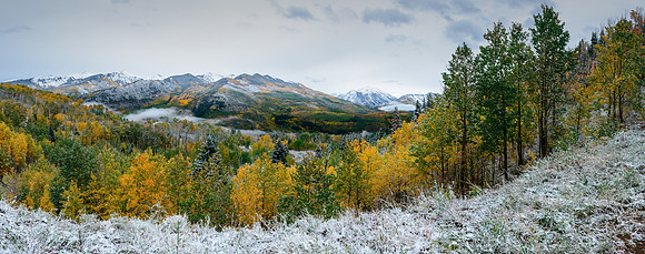 McClure_Pass_Fall_and_Snow_Pano