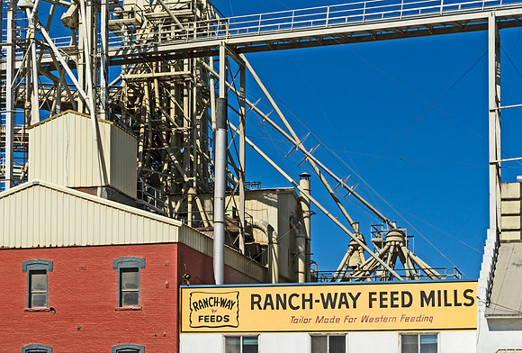 Ranch_Way_Feed_3