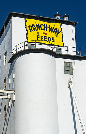 Ranch_Way_Feed_1