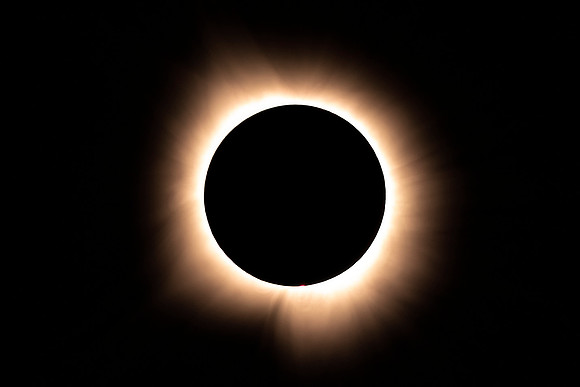 Solar_Eclipse_Missouri_2024_1-2
