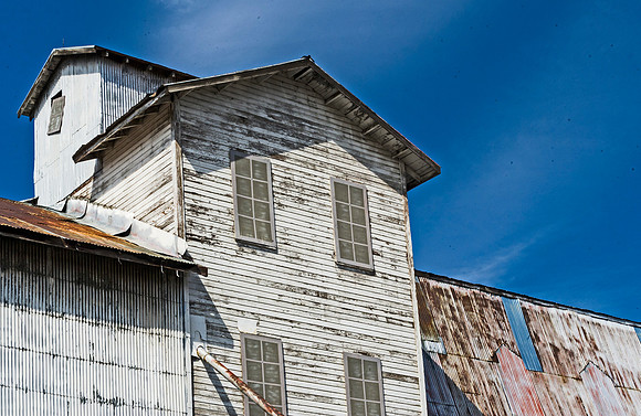 Loveland_Feed_and_Grain_1